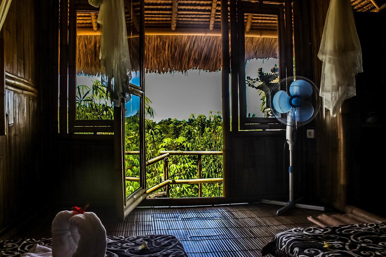 Ped Echo Alam Nusa Lodge מראה חיצוני תמונה